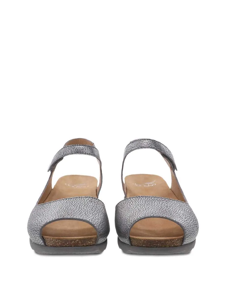 Dansko Womens Marcy Open Toe Wedge Sandal- Metallic Pewter