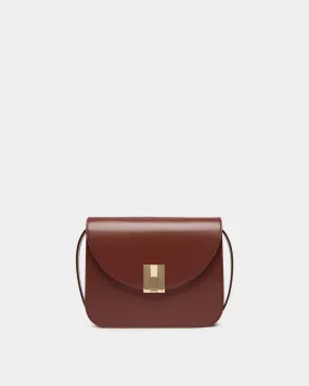 Ollam Crossbody Bag In Brown Leather